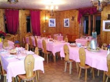 Hotel Hirondelle Aosta Exterior foto